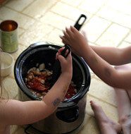 KidsMarinara_stir
