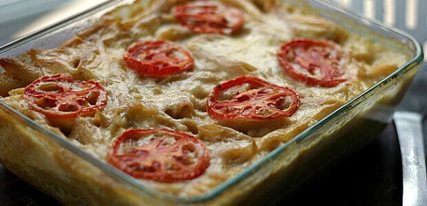 Fancy Homemade Mac and Cheese with Tomatoes