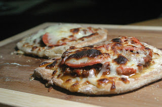 Pita pizzas