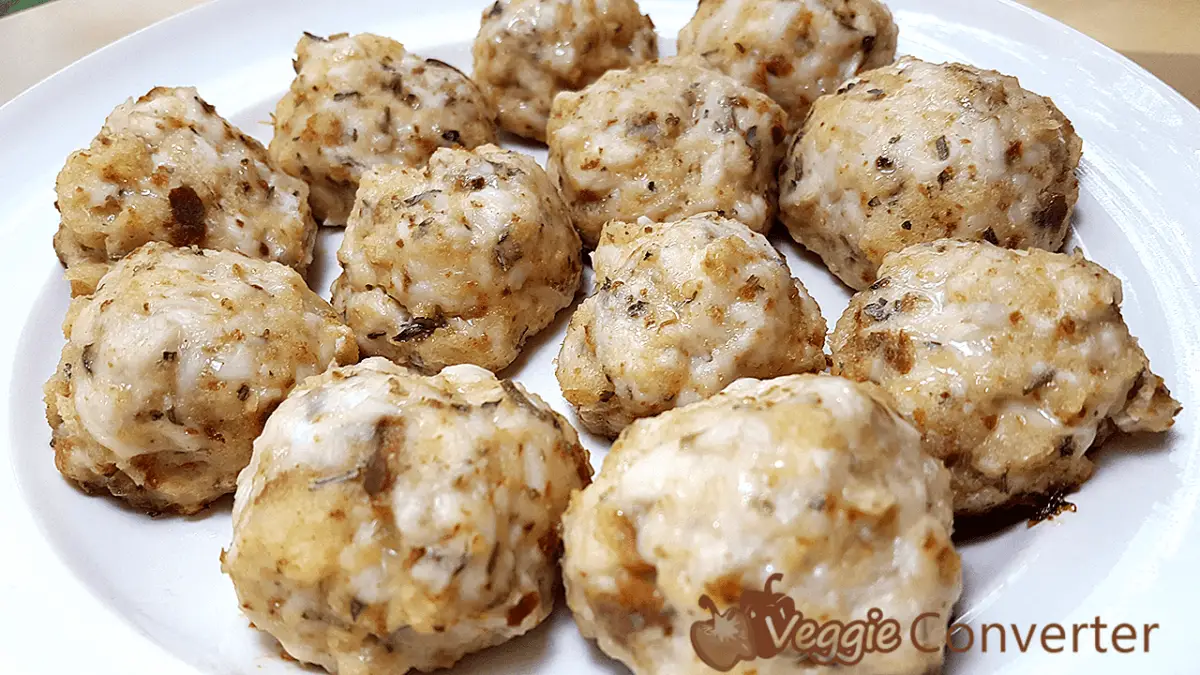 Chicken Meatballs | @VeggieConverter
