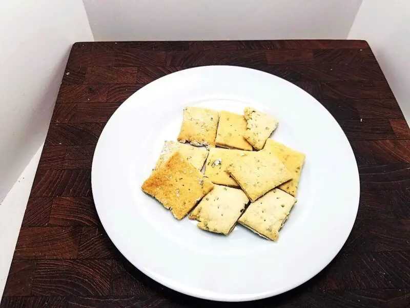 sourdough crackers